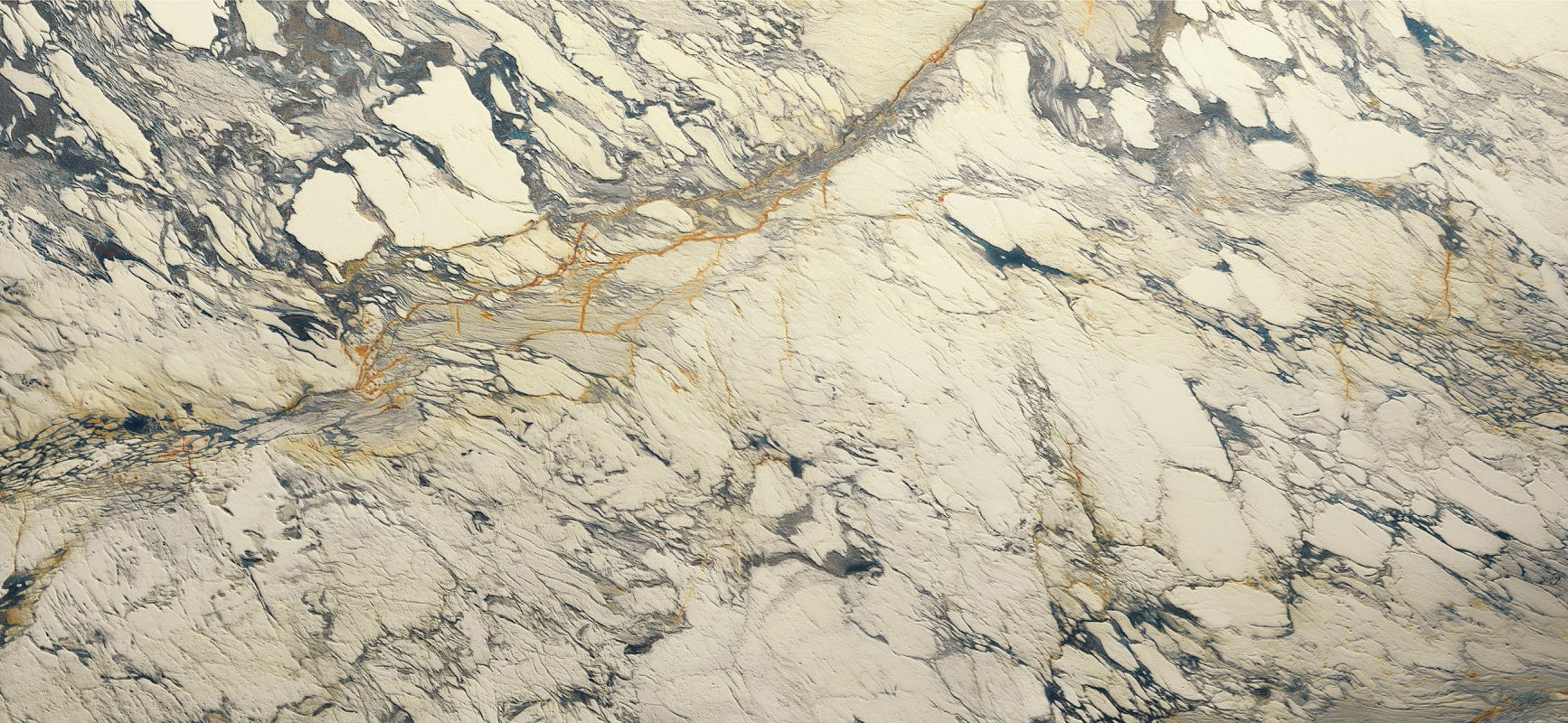 Tuile de céramique porcelaine Édition Marbre disponible en 3 tailles, 4 couleurs et 1 finition.