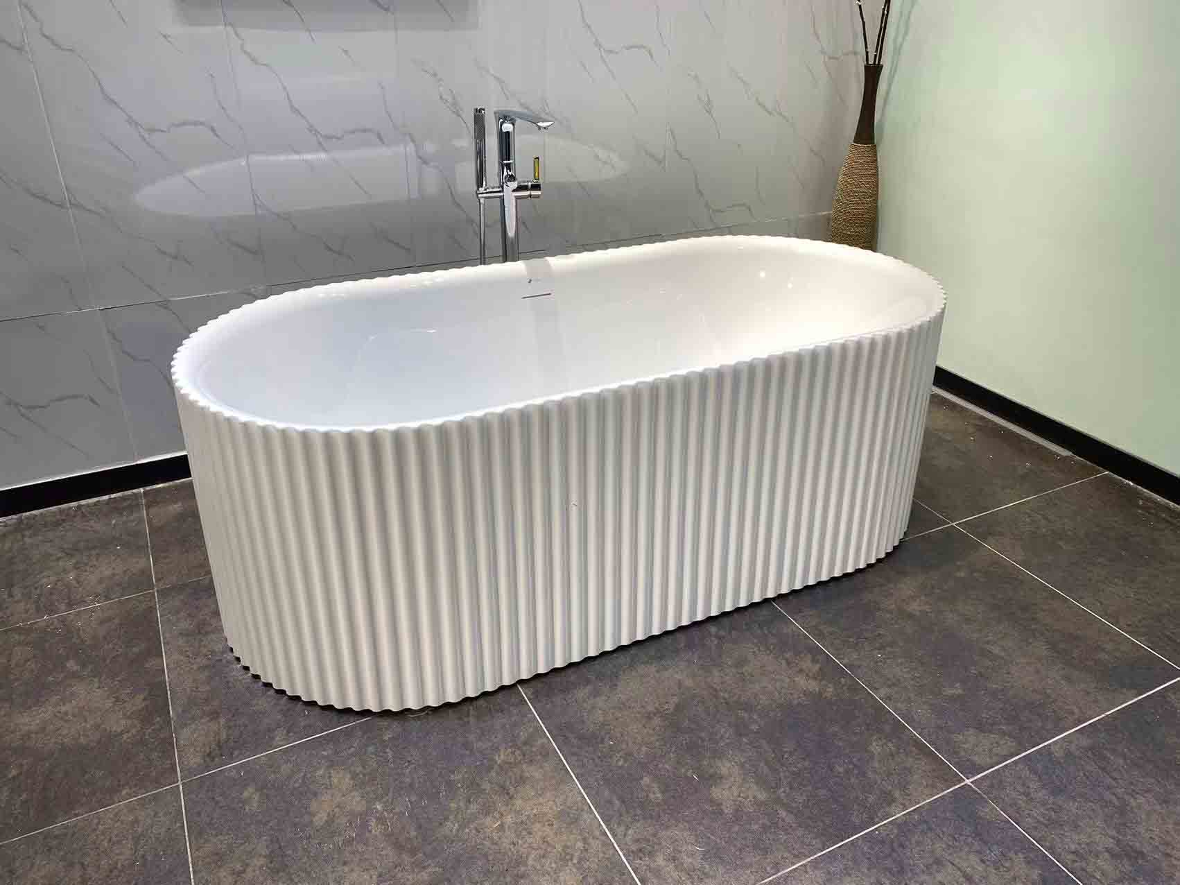 Freestanding Bathtub Studio 67”