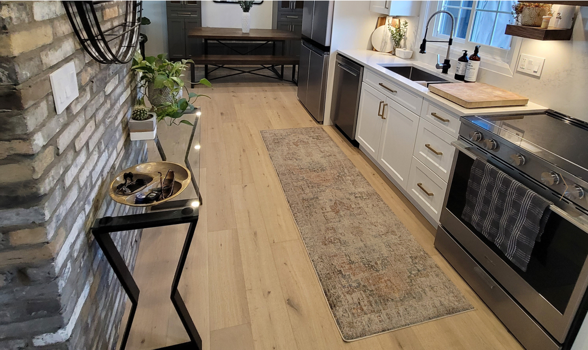 Engineered Hardwood Flooring Enterprise Europe White Oak Collection - Stratus Character.