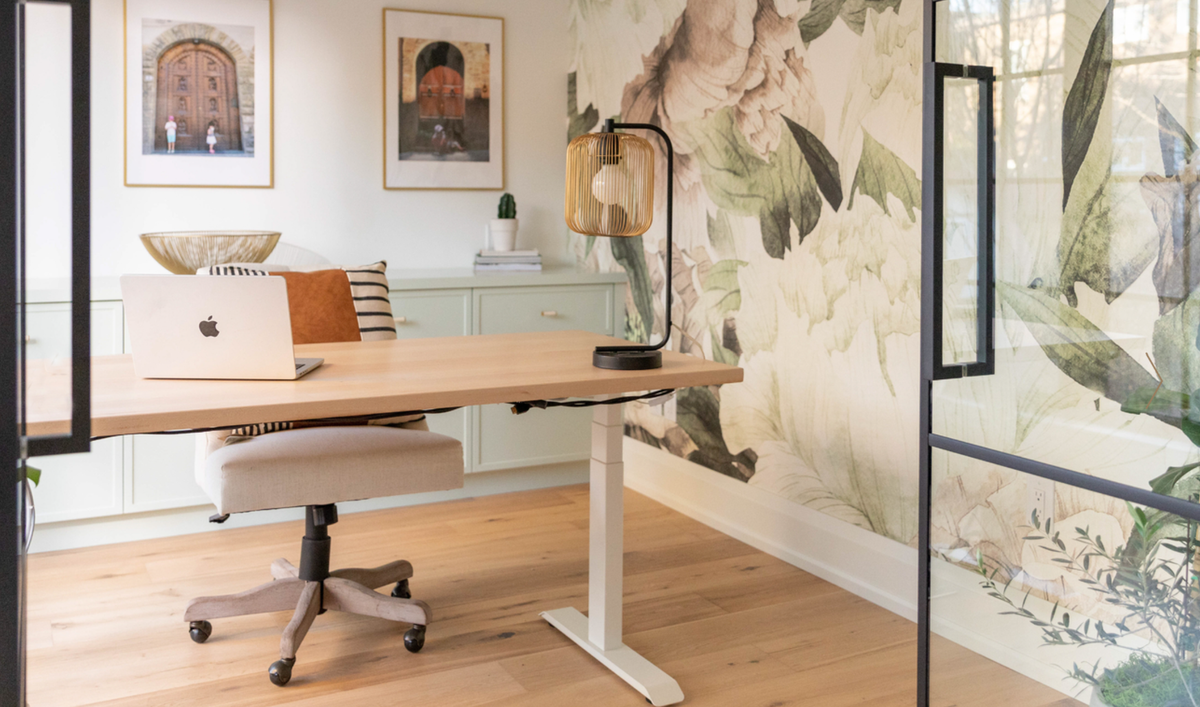Engineered Hardwood Flooring Enterprise Europe White Oak Collection - Nordic Sand Character.