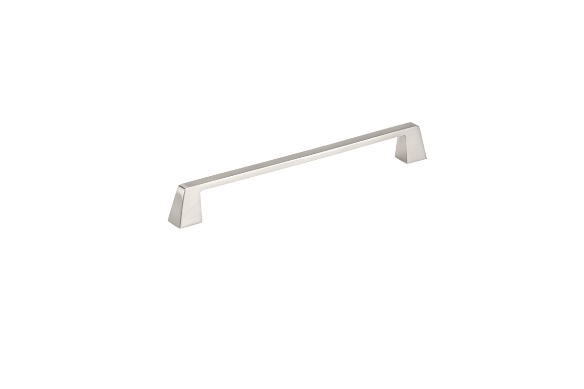 Modern Metal Pull - 7340 Richelieu.