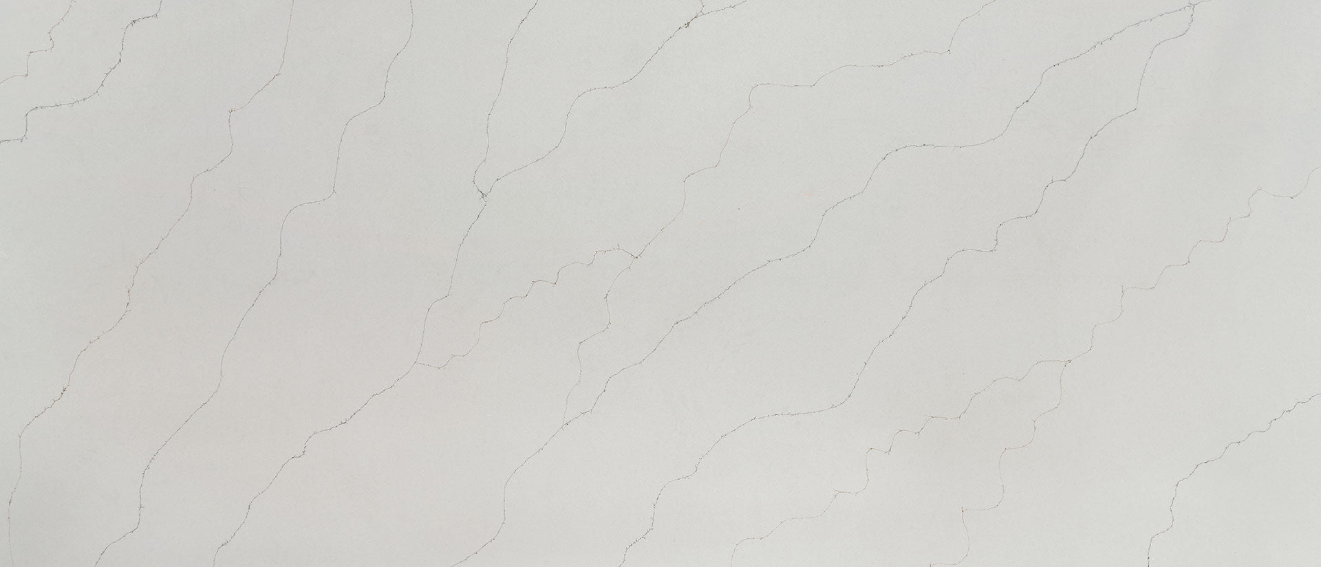 Plan de travail en quartz Calacatta Duolina MSI de 2 cm d'épaisseur