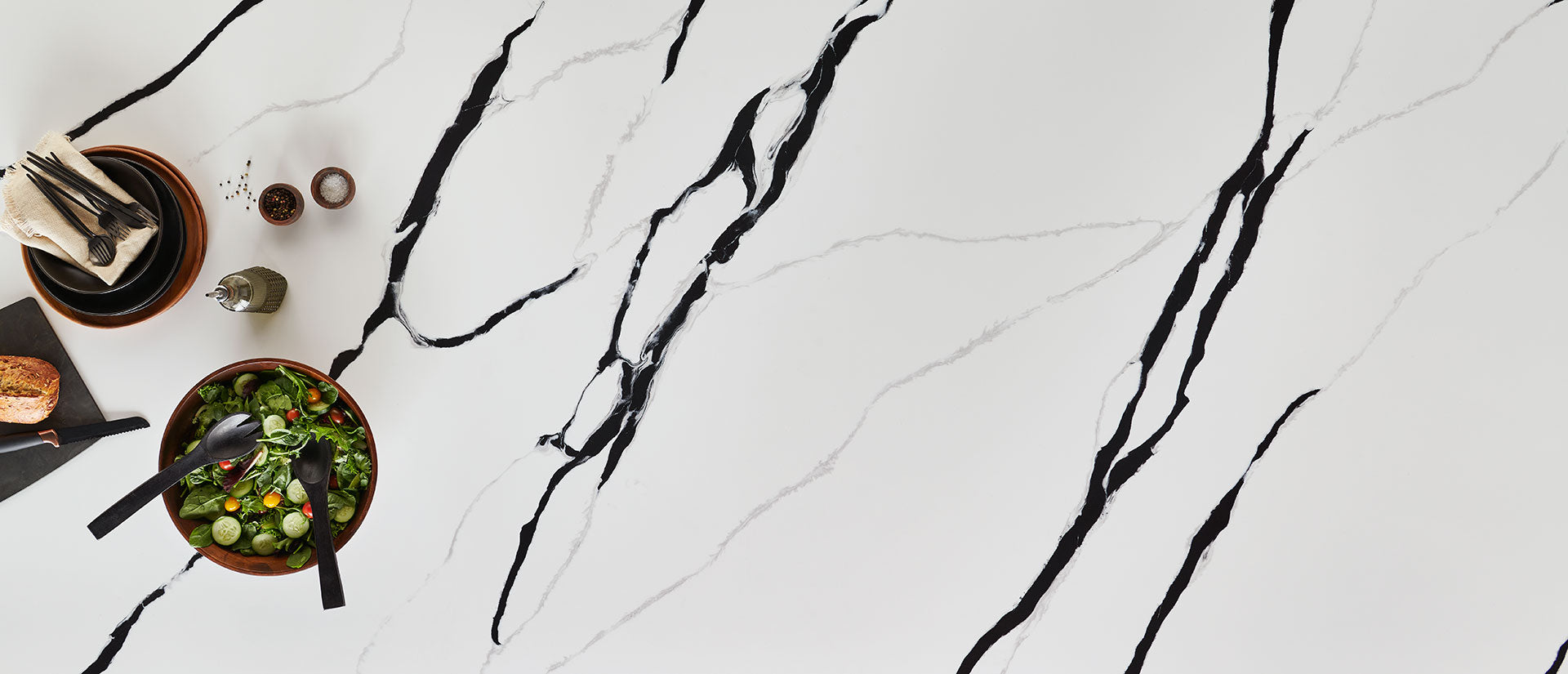 Plan de travail en quartz Calacatta Lumanyx MSI, épaisseur 2 à 3 cm